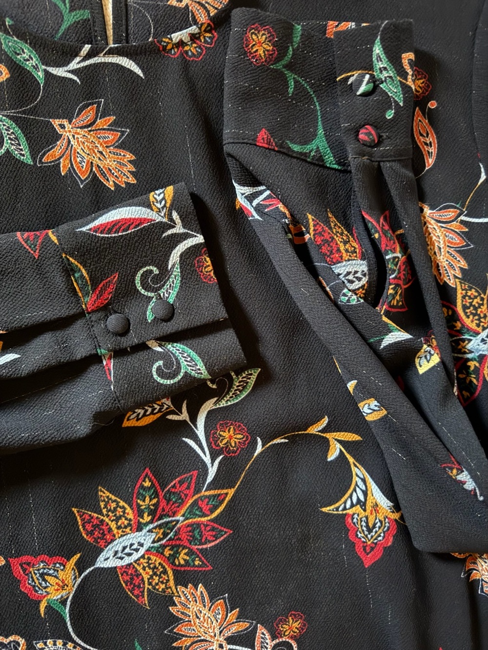 Madison blouse with black and floral. All seasons in size XL